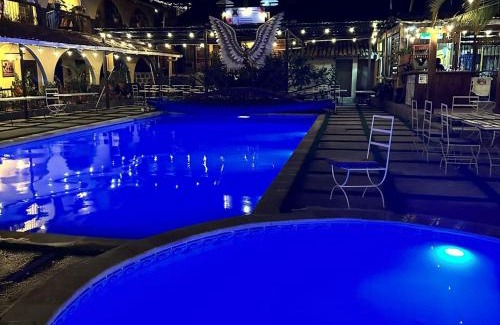 Valle de Angeles Hotel | Cozy Retreat at Posada del Angel with Pool & Restaurant