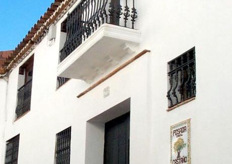 Castano del Robledo House | Pet-Friendly Retreat at Posada del Castaño - 8/10 Rated