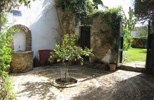 Castano del Robledo House | Pet-Friendly Retreat at Posada del Castaño - 8/10 Rated