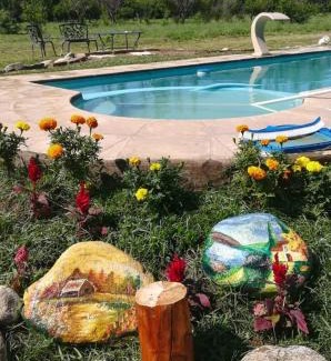 Lujan Cabin | Pet-Friendly Escape at Posada Del Cielo with Pool & Breakfast