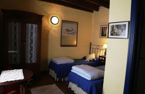 Montejaque House | Discover Posada del Fresno: Pet-Friendly Haven with Breakfast
