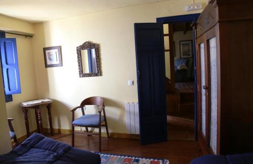 Montejaque House | Discover Posada del Fresno: Pet-Friendly Haven with Breakfast