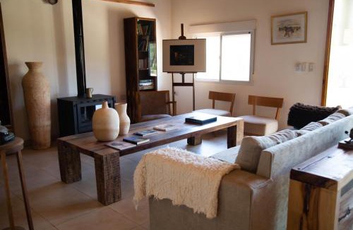 Carpinteria Hotel | Affordable Retreat at Posada del Manzano with Pool & Kitchen