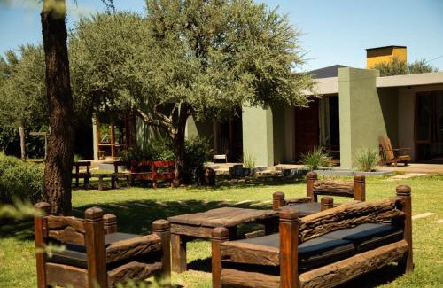 Carpinteria Hotel | Affordable Retreat at Posada del Manzano with Pool & Kitchen