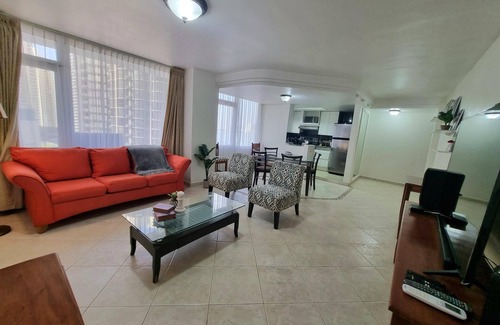 Punta Paitilla Apartment | Modern 2-Bedroom Ocean View Retreat with Pool Amenities