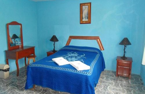Huasca De Ocampo Hotel | Family-Friendly Stay at Posada Dos Hermanos with Breakfast