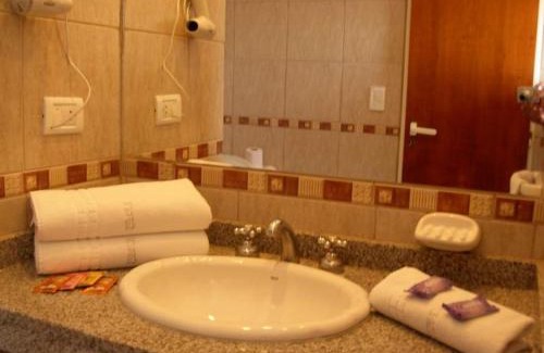 Sierra de la Ventana Apartment | Relax at Posada El Jarillal: Family-Friendly with Pool