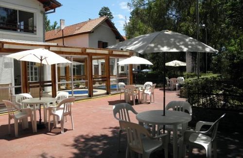 La Falda Hotel | Discover Posada La Campiña: Family-Friendly with Pool & Hot Tub