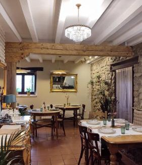 Corvera de Toranzo Hotel | Exceptional Posada La Dalia: Highly Rated with Dining Options