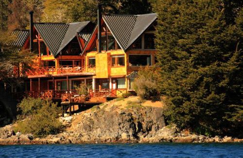 Villa Pehuenia Hotel | Discover Posada La Escondida with Ocean Views & Top Ratings