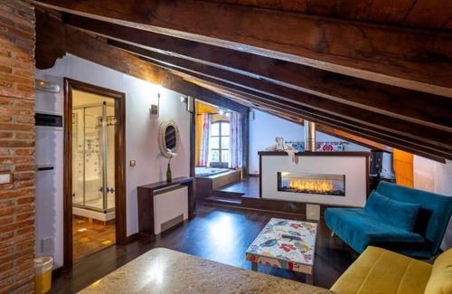 Queveda Bed & Breakfast | Enchanting Stay at Posada la Leyenda with Pool & Spa