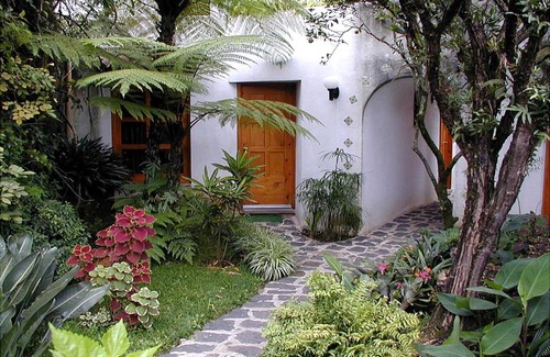 Xalapa Hotel | Affordable Getaway at Posada La Mariquinta with Great Amenities