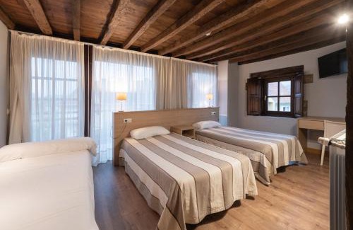 La Cueva Hotel | Experience Oceanfront Comfort at Posada La Robla