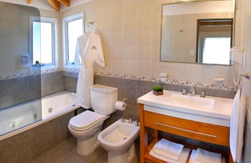 Villa General Belgrano Hotel | Relaxing Getaway at Posada La Soñada with Pool & Hot Tub