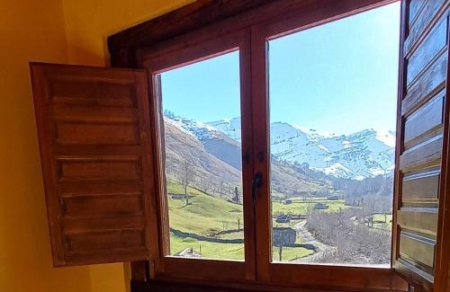 San Roque de Riomiera House | Inviting Stay at Posada la Vieja Escuela - Rated 9.1/10