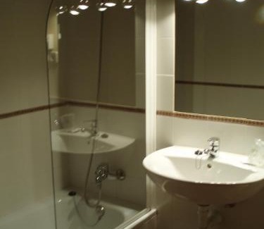 Barcenilla House | Beachfront Posada Las Puentes with Ocean View Awaits You
