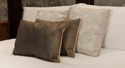 Laguardia Old Town Hotel | Discover Posada Mayor de Migueloa: Family-Friendly Retreat