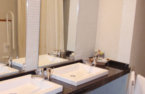 Miranda del Castanar Hotel | Discover Posada Miranda: Exceptional Amenities Await You