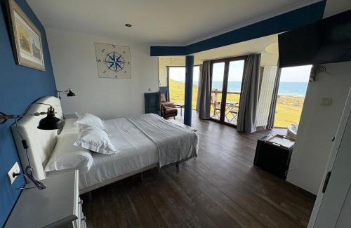 San Vicente de la Barquera House | Family-Friendly Posada Punta Liñera with High Guest Rating