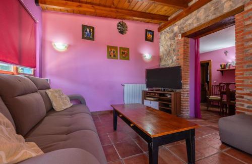 Isla House | Experience Comfort at Posada Paraso Iris - Pet Friendly Stay