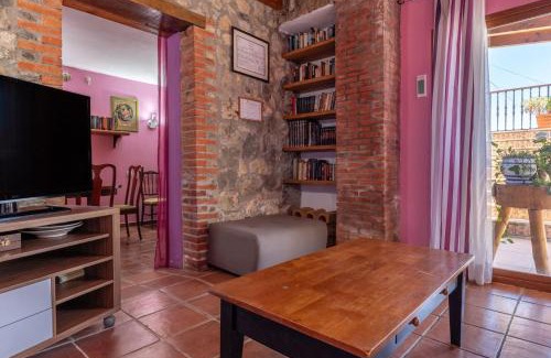 Isla House | Experience Comfort at Posada Paraso Iris - Pet Friendly Stay