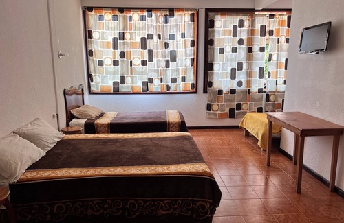 Cuetzalan del Progreso House | Discover Posada Quetzalin: Family-Friendly Retreat