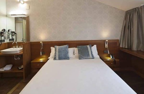 Arevalo Hotel | Discover Posada Real Los Cinco Linajes - 4-Star Comfort