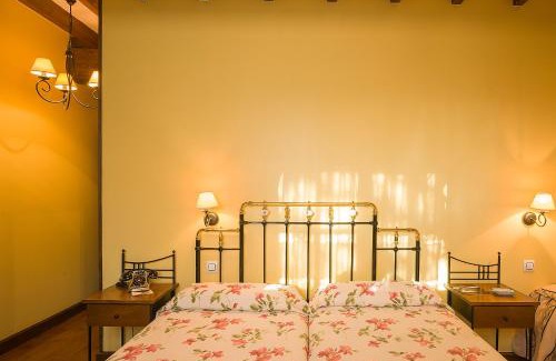 Treceno House | Discover Posada Restaurante Prada a Tope with Ocean Views