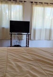 Reyes Hotel | Discover Posada Rivera: Pet-Friendly Retreat for Families