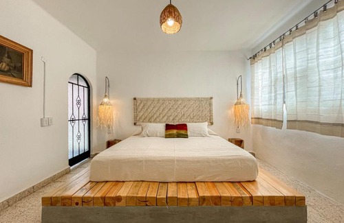 San Sebastian Tutla House | Relax at Posada Romero: Pet-Friendly Retreat with Hot Tub