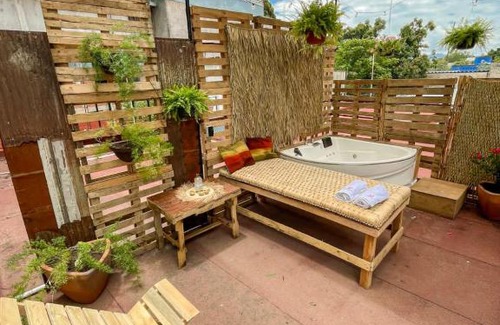 San Sebastian Tutla House | Relax at Posada Romero: Pet-Friendly Retreat with Hot Tub