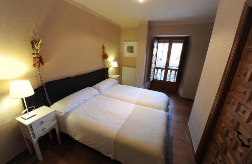 Orzales House | Pet-Friendly Retreat at Posada Rural Bistruey - Rated 8.6/10