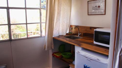 La Cumbre Hotel | Idyllic Posada San Andres: Oceanfront Retreat for All
