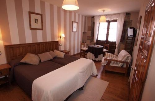Santillana del Mar Bed & Breakfast | Explore Family-Friendly Comfort at Posada Santa Juliana