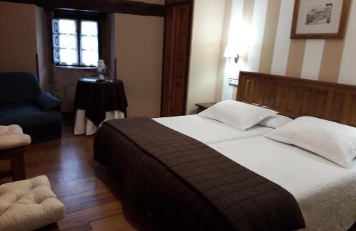 Santillana del Mar Bed & Breakfast | Explore Family-Friendly Comfort at Posada Santa Juliana