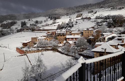 Cahecho Hotel | Family-Friendly Retreat at Posada Torcaz - Rated 8.2/10