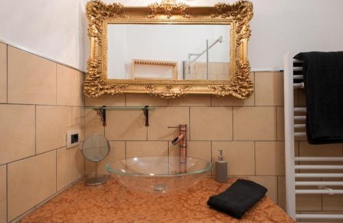Cittadella House | Experience Posada Verona Hedge: Rated 8.3 with Dining