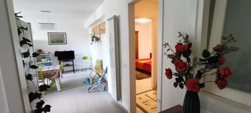 Pedara Apartment | Pet-Friendly Posada Victoria: Central City Apartment Awaits