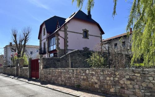 Reinosa Hotel | Discover Posada Villa Rosa: Family-Friendly Spa Retreat