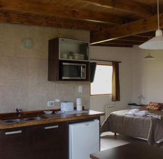 El Chalten Hotel | Exceptional Stay at Posada y Cabañas El Barranco Awaits