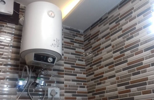 Lajpat Nagar Apartment | Comfortable Stay in S. Delhi, Close to Lajpat Nagar Area