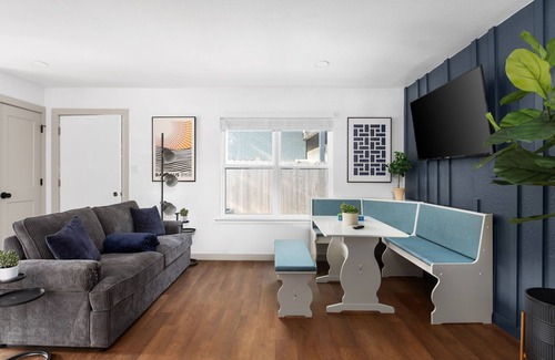 South Lamar House | Posh & Serene 2BR w Private Patio