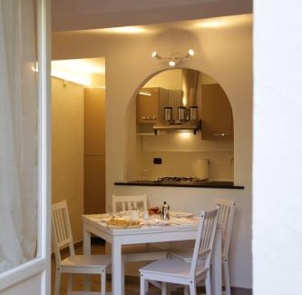 Sturla Apartment | Oceanfront Posidonia: Pet-Friendly Haven with Breakfast