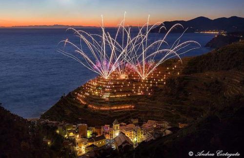 Manarola House | Delightful Posidonia Cinque Terre Guesthouse for Families