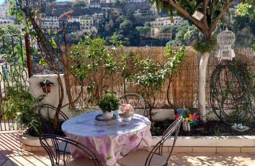 Liparlati Apartment | Eco-Friendly Retreat at Positano Casa Delizia - 10/10 Rating