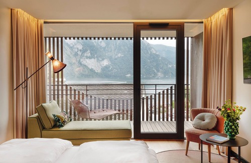 Traunkirchen Hotel | Cozy Retreat at Post am See with Pool and Spa Amenities