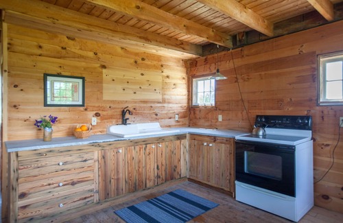 Addison House | Cozy Post-and-Beam Barn with Lake Access & Pet-Friendly Amenities