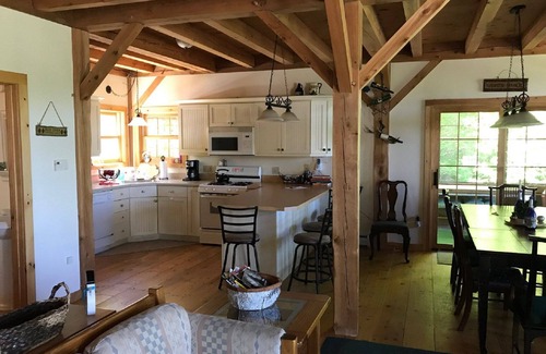Andover House | Ideal Post and Beam Retreat for Family Golf Getaways