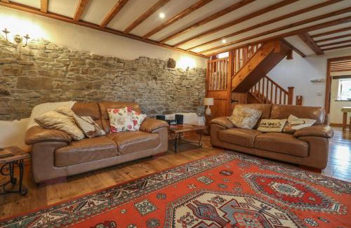 Holsworthy House | Discover Post House: Pet-Friendly Stay with 9.3/10 Rating