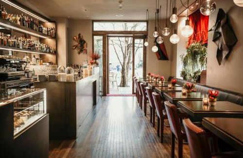 Como City Centre Hotel | Discover Posta Design Hotel: Pet-Friendly & Family-Oriented